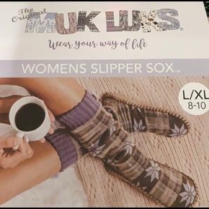 Muk Luk woman’s slippers socks